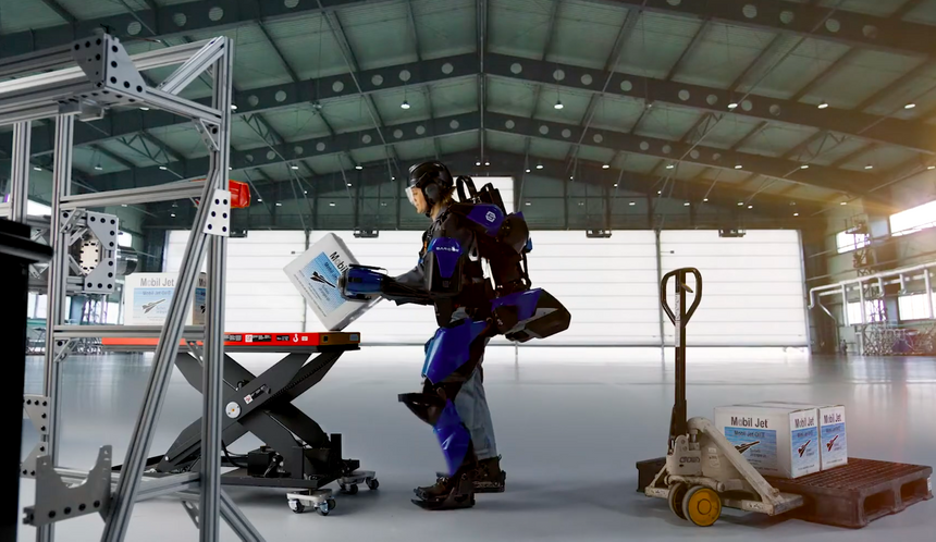 Sarcos Robotics показали экзоскелет, увеличивающий силу человека в 20 раз